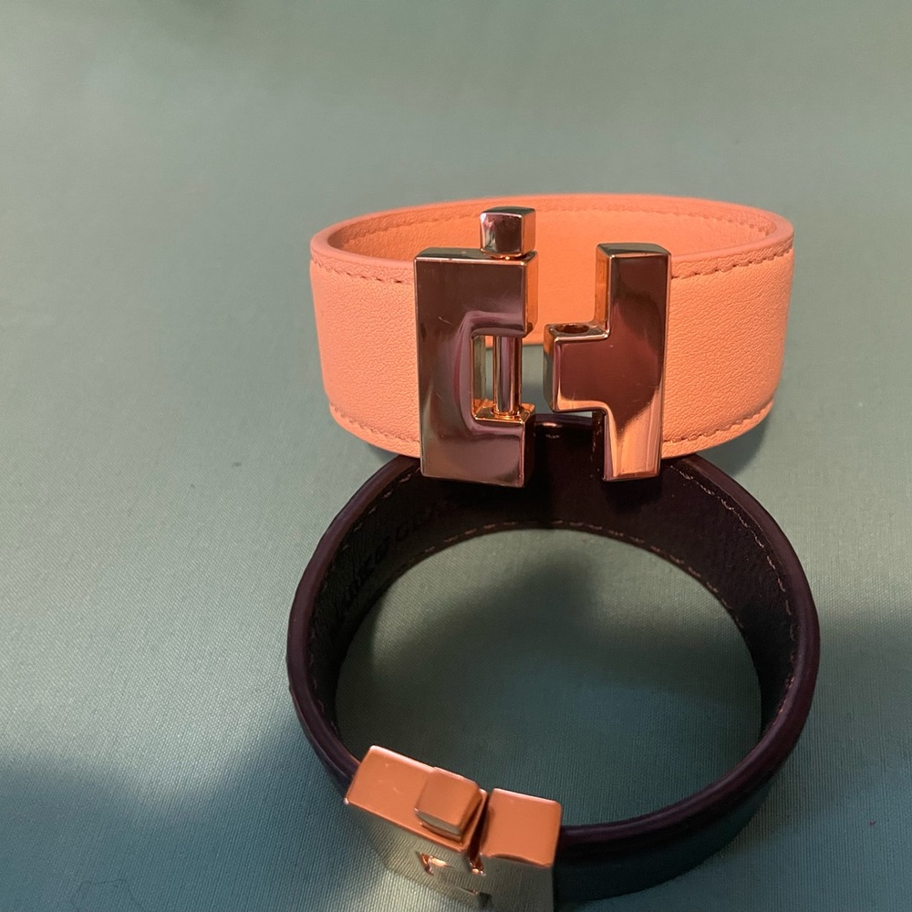 2 pc Mark & Graham leather bracelets beige and maroon brown with gold hardware